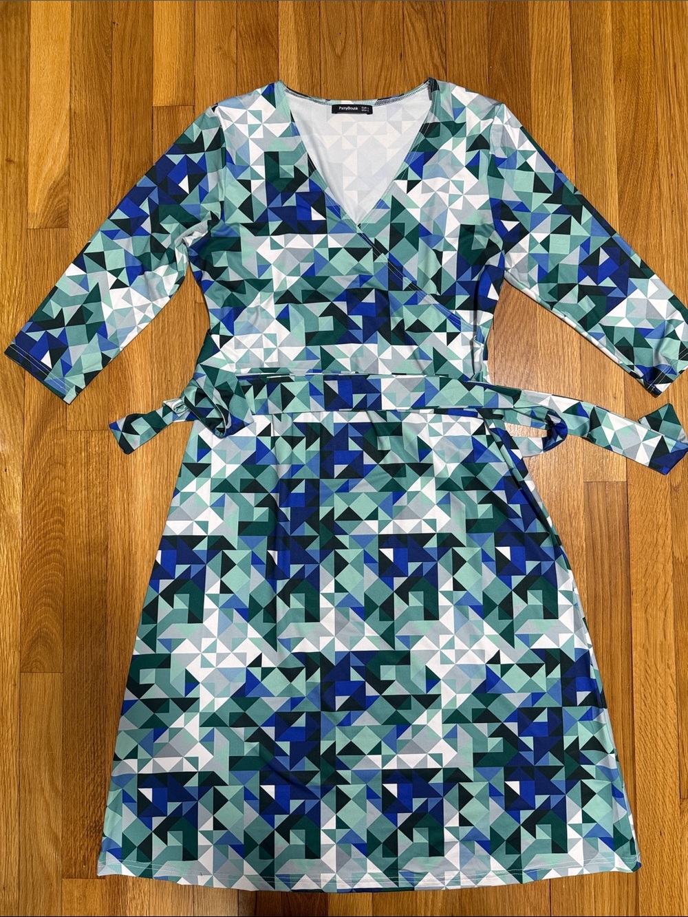 PattyBoutik V-Neck Geometric Dress in Teal, Navy & White